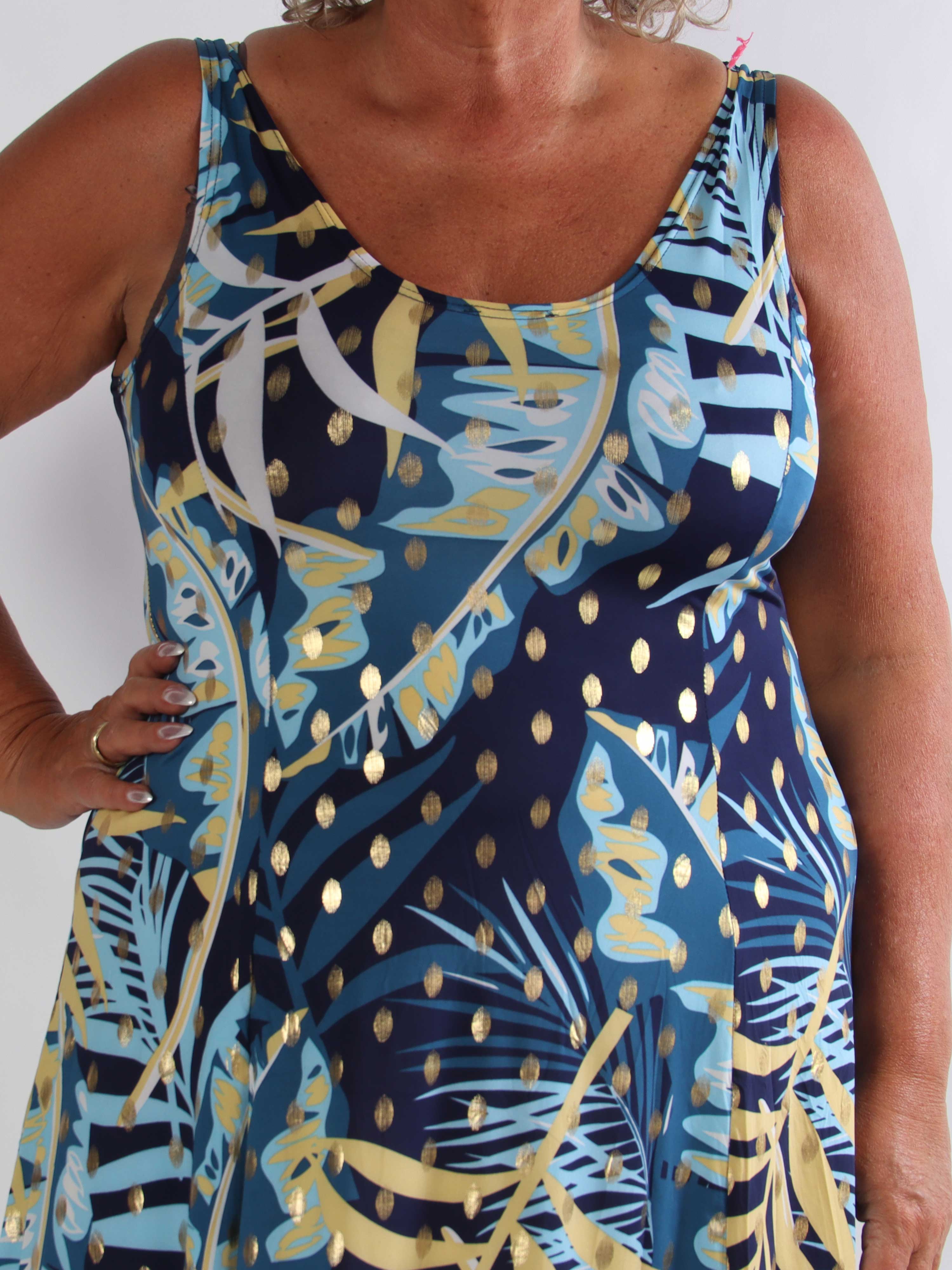 Maj Glowleaf - Elastisk plus size sommerkjole i a-facon med bladmotiver